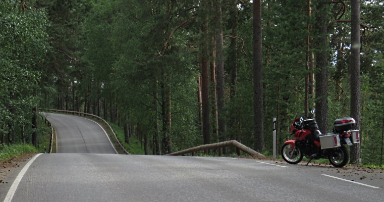 Harjutie. Punkaharju, Savonlinna 1.7.2016.